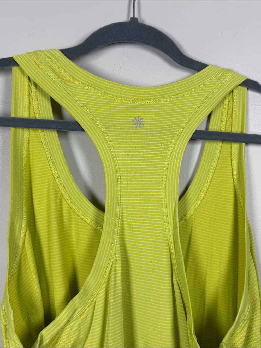 Athleta Momentum Seamless Racerback Tank Top Neon Yellow Size XL Gym Running